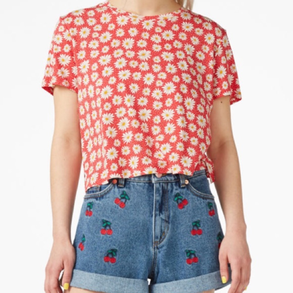 Monki Daisy Print Top